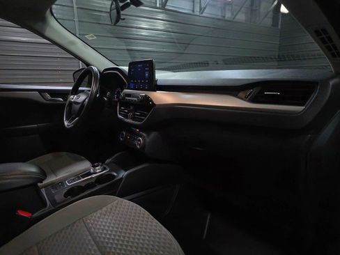 Used 2021 Ford Escape SE w/ Convenience Package image 12