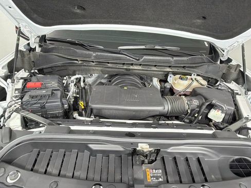 Used 2024 Chevrolet Silverado 1500 LT Trail Boss w/ LT Trail Boss Premium Package AWD/4WD image 31