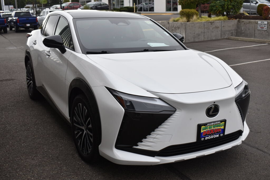 Used 2023 Lexus RZ 450e Premium w/ Technology Package AWD/4WD image 3