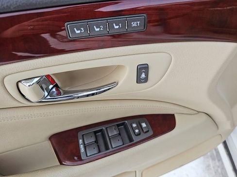 Used 2012 Lexus LS 460 AWD image 8