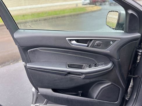 Used 2024 Ford Edge Titanium AWD/4WD image 29