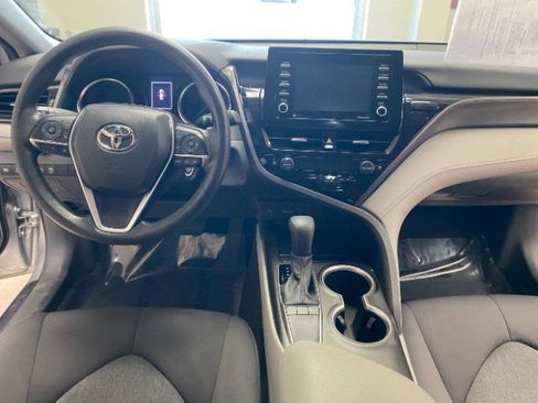 Used 2023 Toyota Camry LE image 18