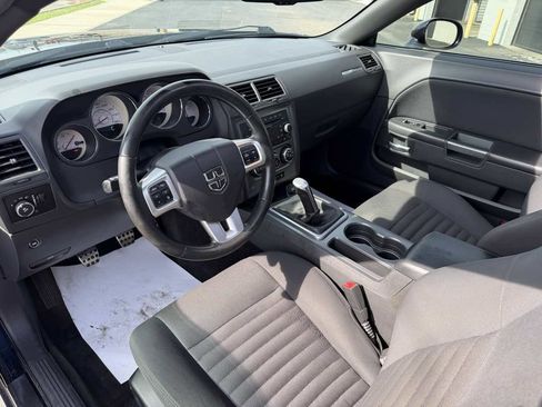 Used 2012 Dodge Challenger R/T RWD image 13