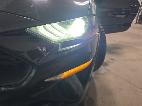 Used 2021 Ford Mustang Premium image 31