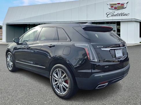 Certified 2023 Cadillac XT5 Sportv w/ Technology Package image 3
