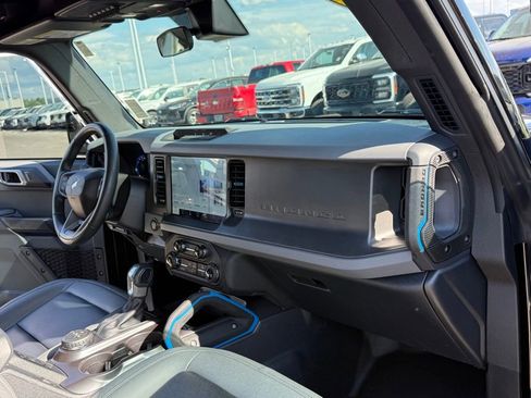 Used 2024 Ford Bronco Black Diamond AWD/4WD image 16