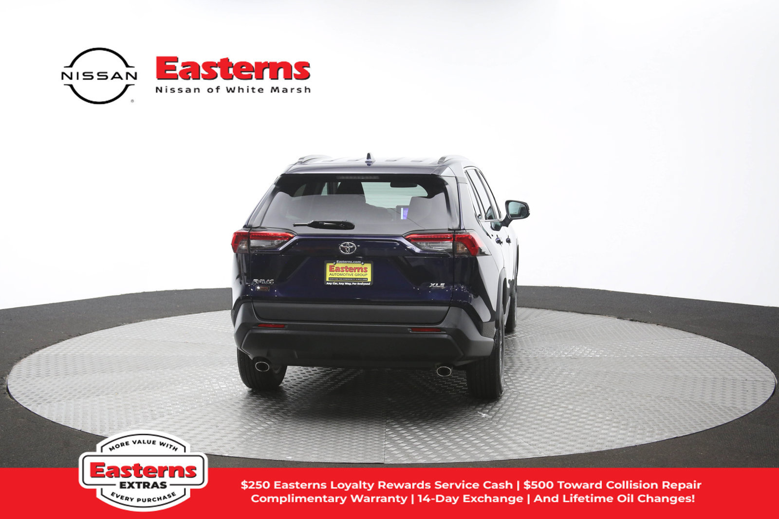 Used 2024 Toyota RAV4 XLE FWD image 37