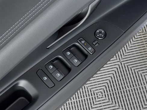 New 2026 Hyundai Elantra SEL Sport Premium FWD image 19
