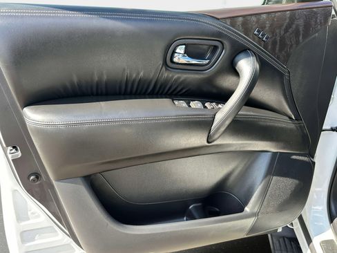 Used 2024 Nissan Armada Platinum w/ Captain's Chairs Package AWD/4WD image 14