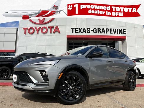 Used 2025 Buick Envista Sport Touring image 1