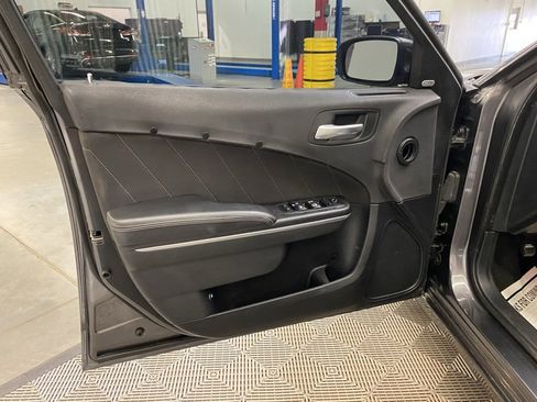 Used 2017 Dodge Charger R/T image 27