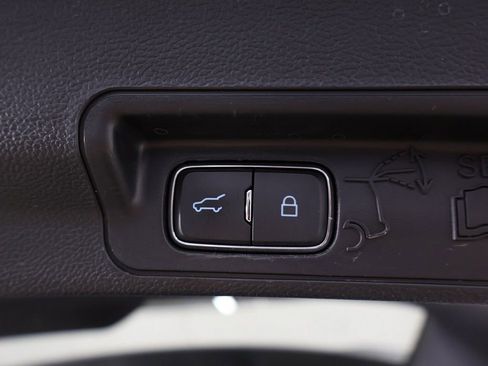 Used 2023 Ford Explorer XLT w/ Equipment Group 202A AWD/4WD image 19