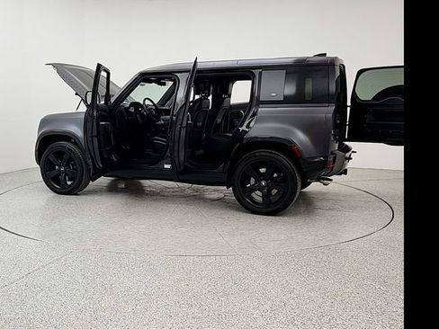 Certified 2023 Land Rover Defender 110 image 12