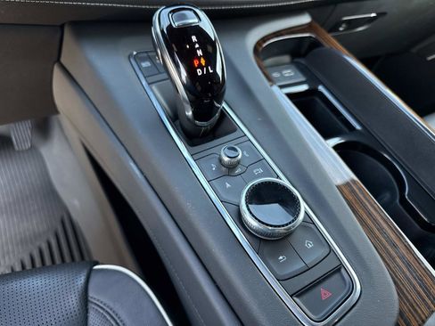 Used 2023 Cadillac Escalade Premium Luxury image 29