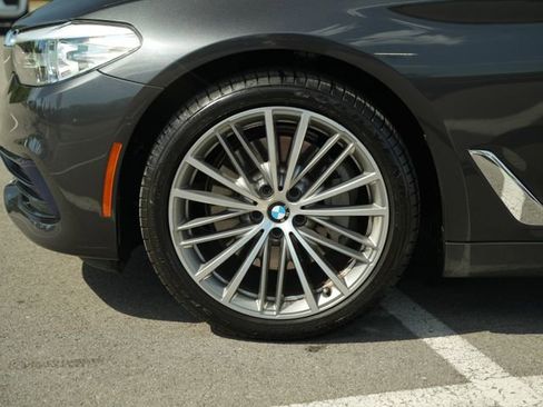Used 2020 BMW 530i w/ Convenience Package RWD image 10