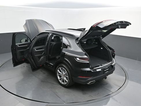 New 2026 Porsche Cayenne image 44