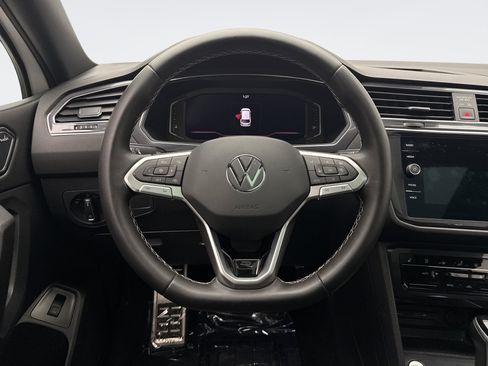 Used 2023 Volkswagen Tiguan SEL R-Line AWD/4WD image 12