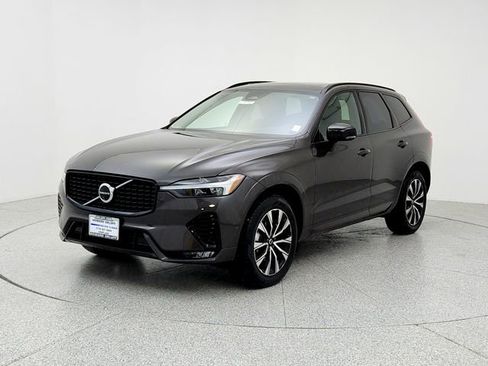 Certified 2025 Volvo XC60 B5 Plus image 1