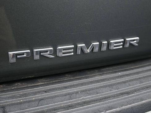 Used 2023 Chevrolet Suburban Premier AWD/4WD image 11
