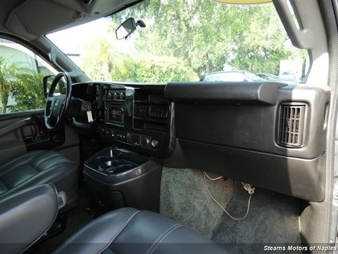 Used 2017 GMC Savana 2500 RWD image 41