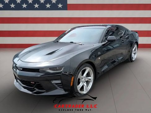 Used 2016 Chevrolet Camaro SS RWD image 3