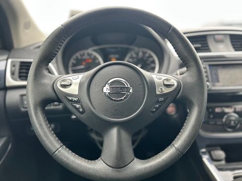 Used 2018 Nissan Sentra SR w/ Technology Package FWD image 19