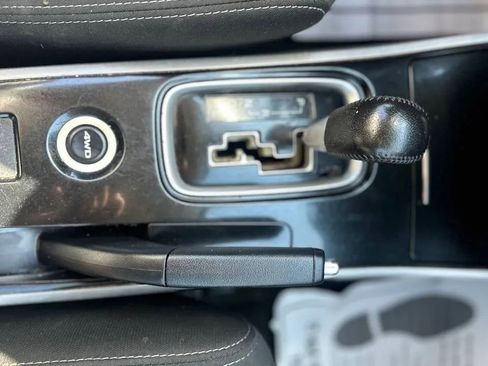 Used 2017 Mitsubishi Outlander ES image 40