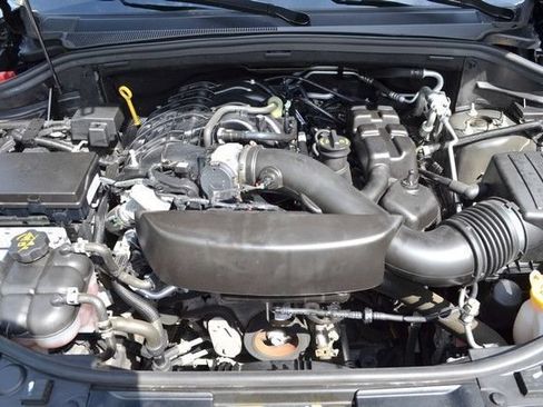 Used 2023 Dodge Durango GT w/ Blacktop Package AWD/4WD image 36