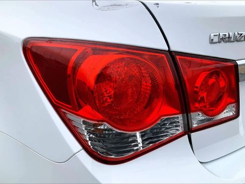 Used 2012 Chevrolet Cruze LT w/ All-Star Edition image 27