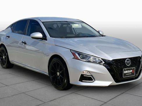 Used 2020 Nissan Altima 2.5 S FWD image 3