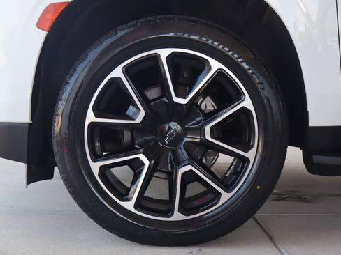Used 2023 Chevrolet Tahoe RST w/ Luxury Package AWD/4WD image 5