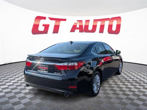 Used 2014 Lexus ES 350 w/ Luxury Package FWD image 4