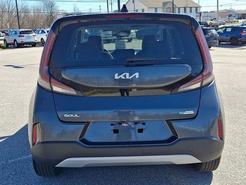 Used 2024 Kia Soul EX FWD image 9