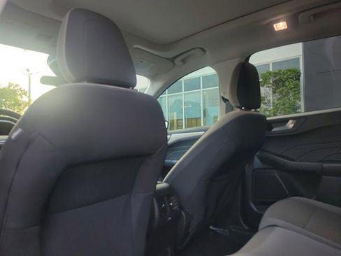 Used 2021 Ford Escape SE w/ SE Sport Appearance Package image 51