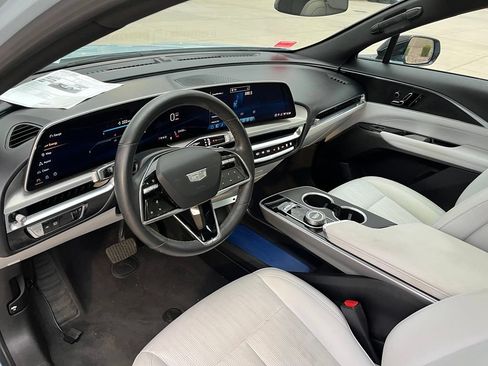 Used 2024 Cadillac Lyriq Luxury RWD image 14