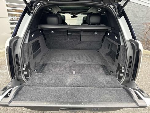 Certified 2023 Land Rover Range Rover SV AWD/4WD image 6