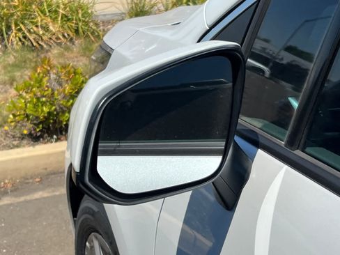 Certified 2022 Toyota Sienna XLE w/ XLE Plus Package FWD image 8