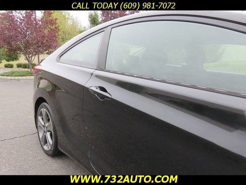 Used 2014 Hyundai Elantra FWD image 24