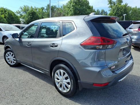 Used 2018 Nissan Rogue S FWD image 16