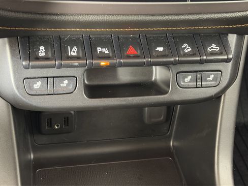 Used 2021 GMC Canyon AT4 AWD/4WD image 25