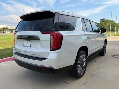 Used 2024 GMC Yukon Denali Ultimate AWD/4WD image 5