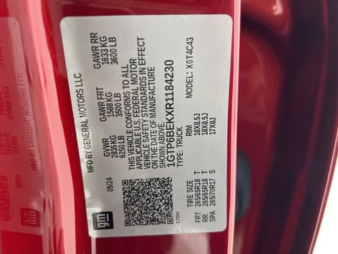 Used 2024 GMC Canyon Elevation w/ Convenience Package image 31