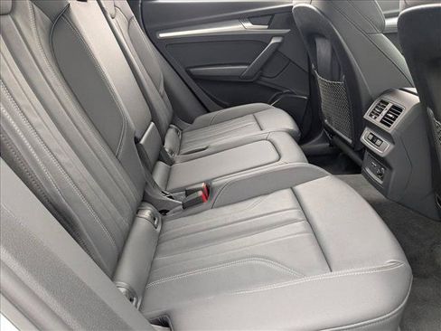 Certified 2024 Audi Q5 2.0T Premium w/ Summer of Audi Package AWD/4WD image 17
