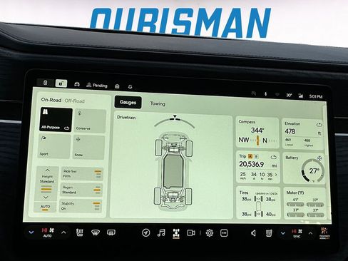 Used 2024 Rivian R1S Adventure image 14