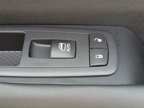 New 2026 Chrysler Pacifica Limited image 42