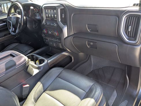 Used 2019 Chevrolet Silverado 1500 LT Trail Boss AWD/4WD image 33