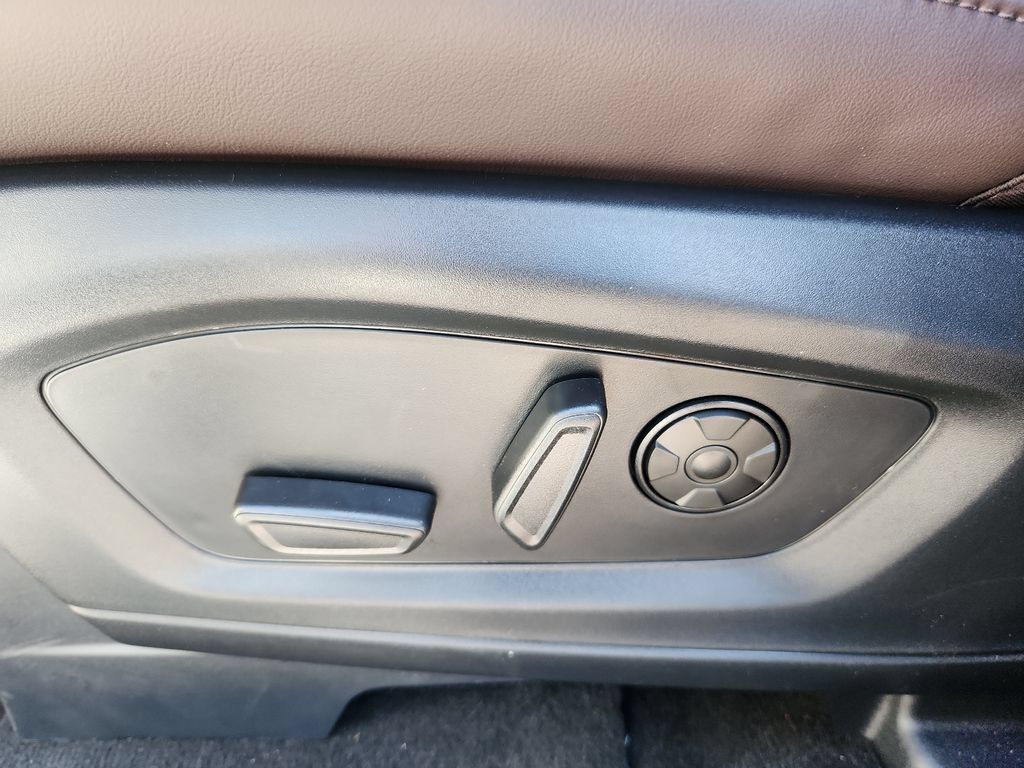New 2026 Ford Explorer Platinum RWD image 22