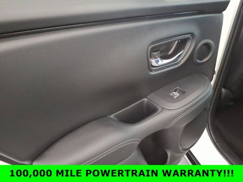 Certified 2024 Honda HR-V EX-L image 15