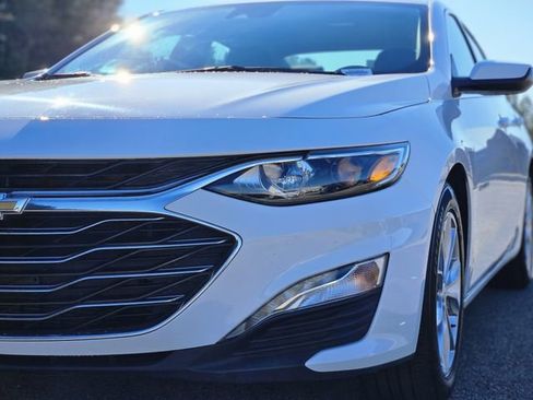 Used 2023 Chevrolet Malibu LT FWD image 9