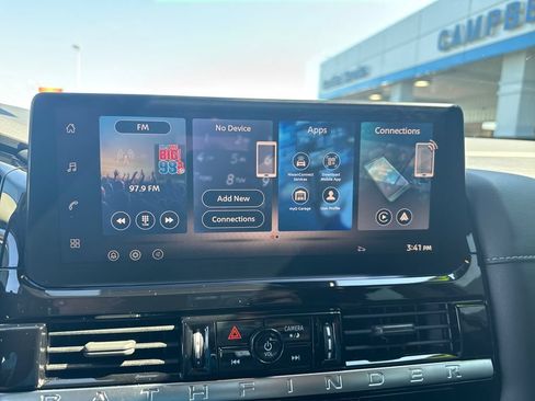 Used 2026 Nissan Pathfinder SV w/ SV Premium Package FWD image 23